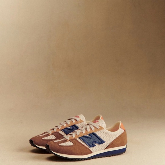 Sezane x New Balance Beige and Navy Sneakers - Picture 6 of 6
